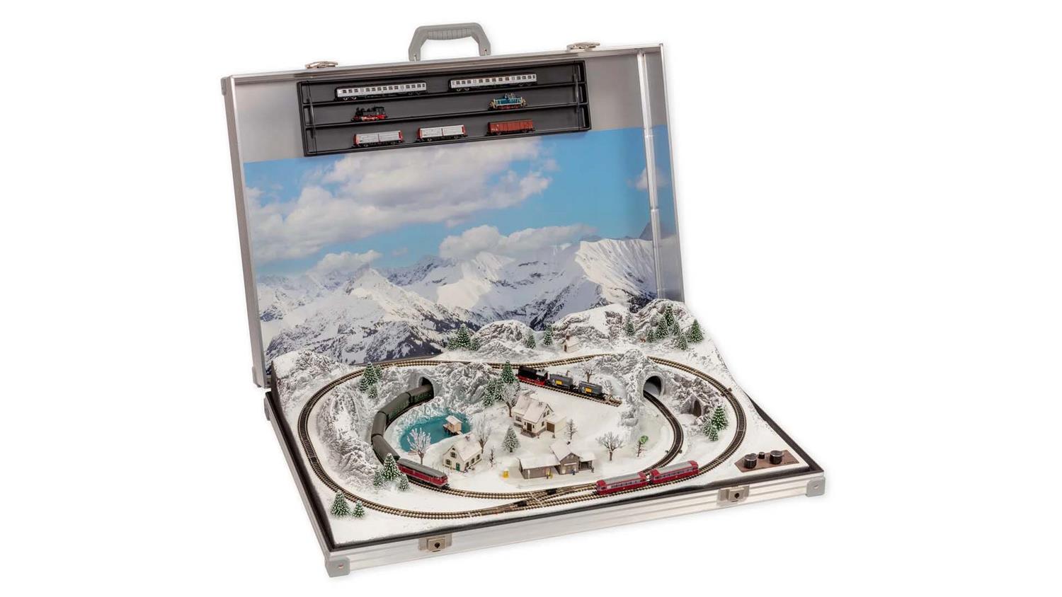 Noch Oberstdorf Briefcase Layout with Minitrix Track N88415