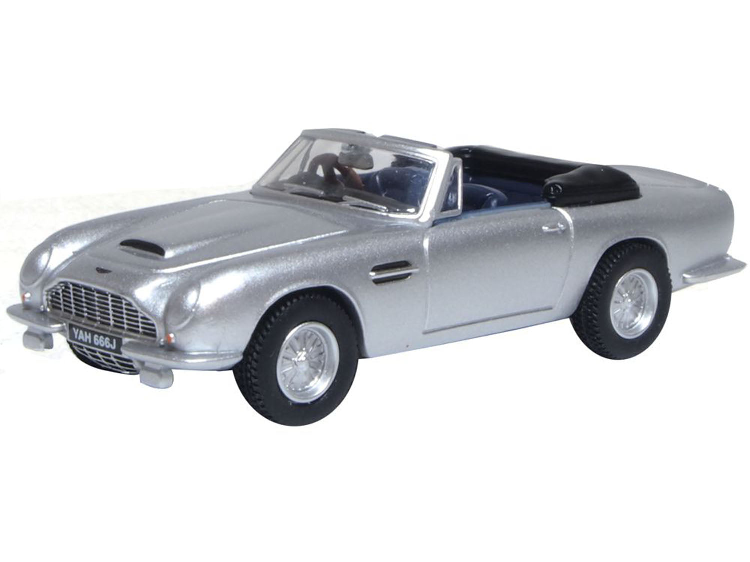 Aston Martin DB6 MkII Volante Silver Birch