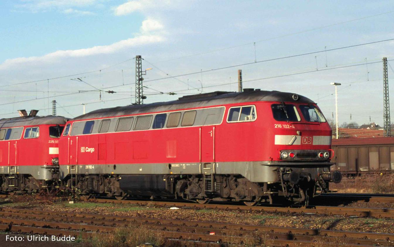 Piko DB Cargo BR216 Diesel Locomotive V PK40530