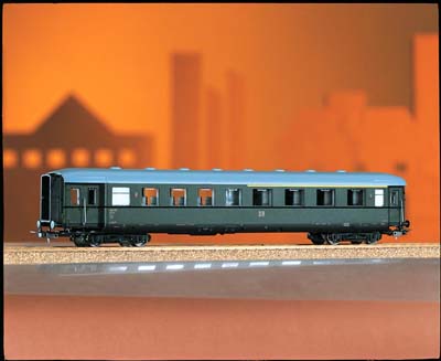 Piko Classic DR AB4umle 1st/2nd Class Valance Coach III PK53272