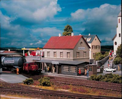 Piko Hobby Burgstein Station Kit PK61820