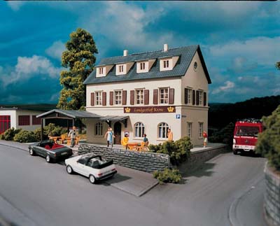 Piko Hobby Village Inn Kit PK61830