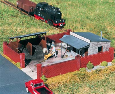 Piko Schwarz Coal Merchants Kit PK62056