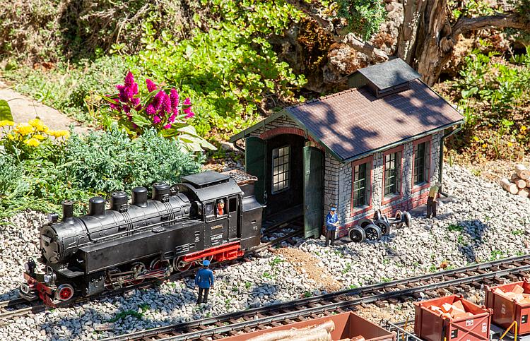 Pola Rural Engine Shed Kit PO330890