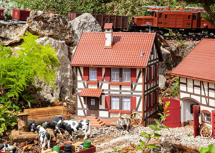 Pola Half Timbered House Kit PO331779