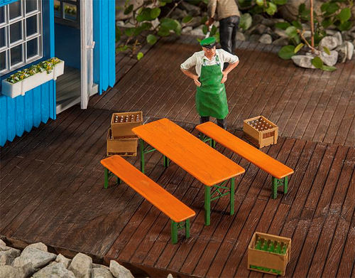 Pola Beer Table and Benches Kit PO333222