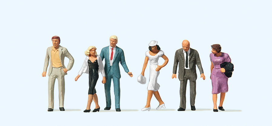 Preiser Walking Passers By (6) Exclusive Figure Set PR10116