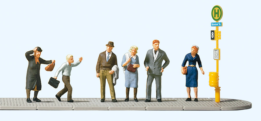 Preiser Waiting at the Tram Stop (6) Exclusive Figure Set PR10414
