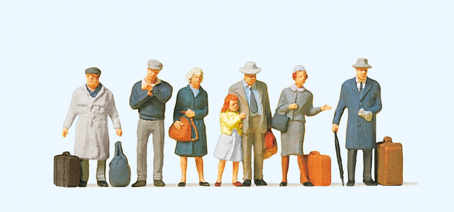 Preiser At the Platform (7) Exclusive Figure Set PR10513