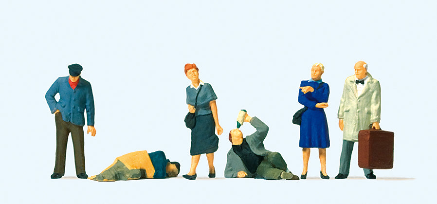 Preiser At the Railway Station Scene (6) Exclusive Figure Set PR10592