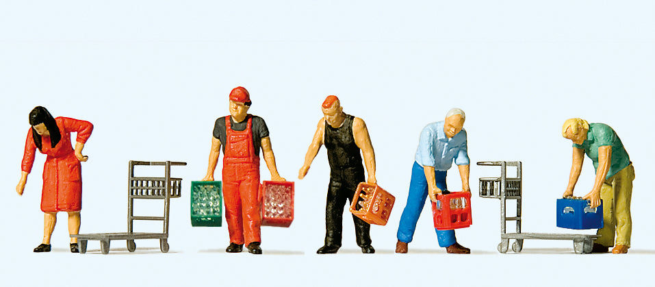 Preiser At the Drinks Store (5) Exclusive Figure Set PR10656