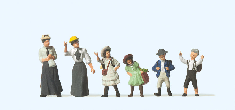 Preiser Women and Children 1900 (6) Exclusive Figure Set PR12194