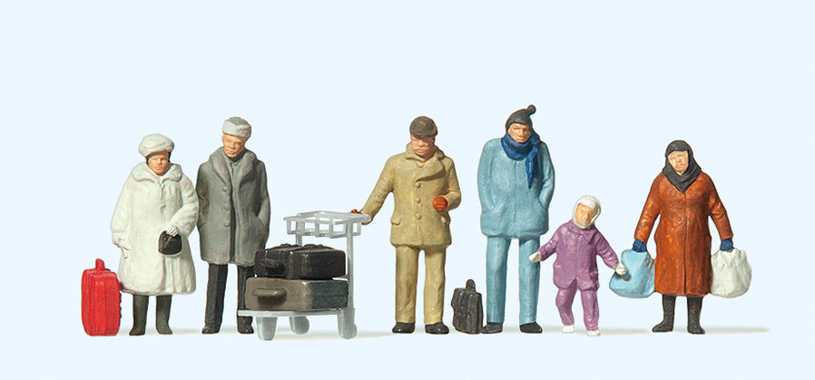 Preiser Travellers Winter Clothing (6) Standard Figure Set PR14038