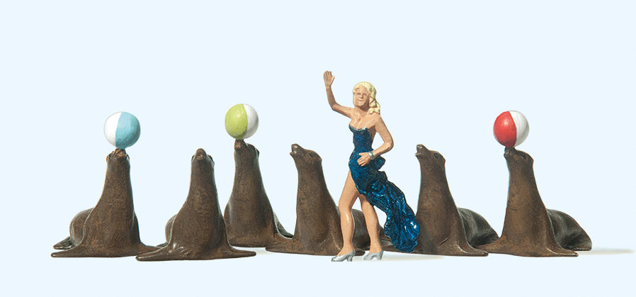 Preiser Circus Sealions (7) and Tamer Figure Set PR20260