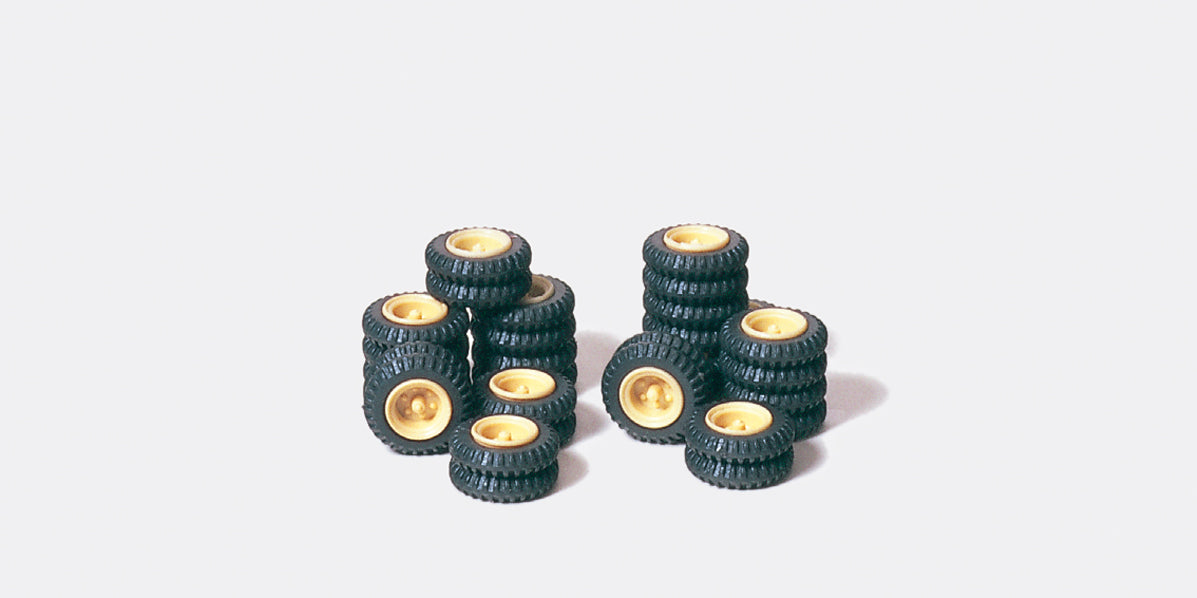 Preiser Circus Krone Wheels Ivory (16) Kit PR21038