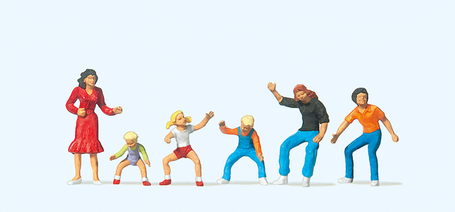 Preiser Fairground Roundabout Riders (6) Figure Set PR24652