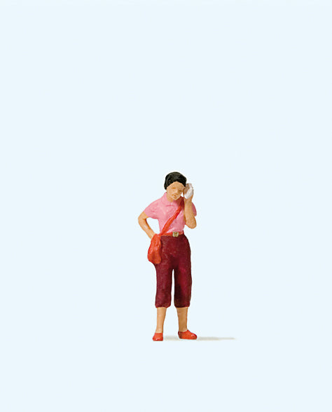 Preiser Woman with Mobile Phone Figure PR28166