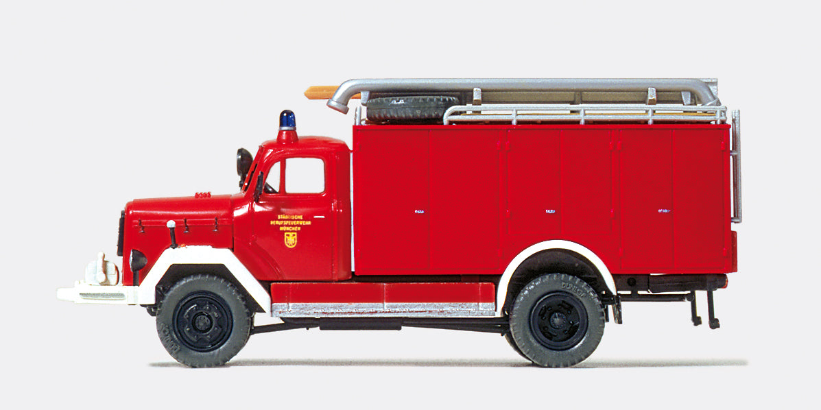 Preiser Fire Service Water Carrier S-15 Magirus 150 D10A Kit PR31259