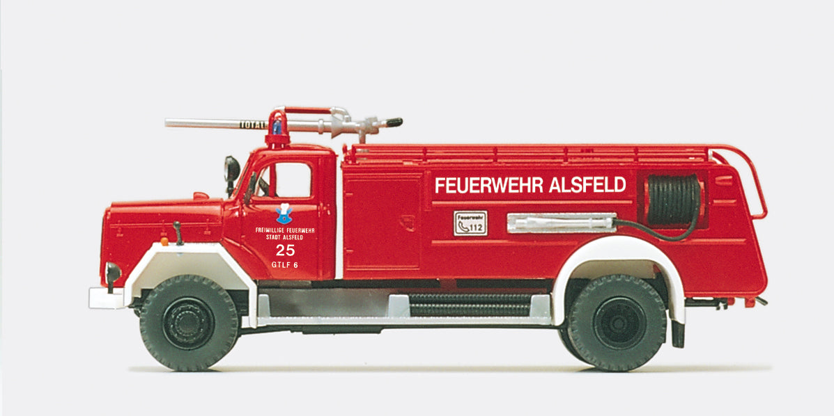 Preiser Fire Service Water Carrier Magirus 200D 16A Hessian Kit PR31260