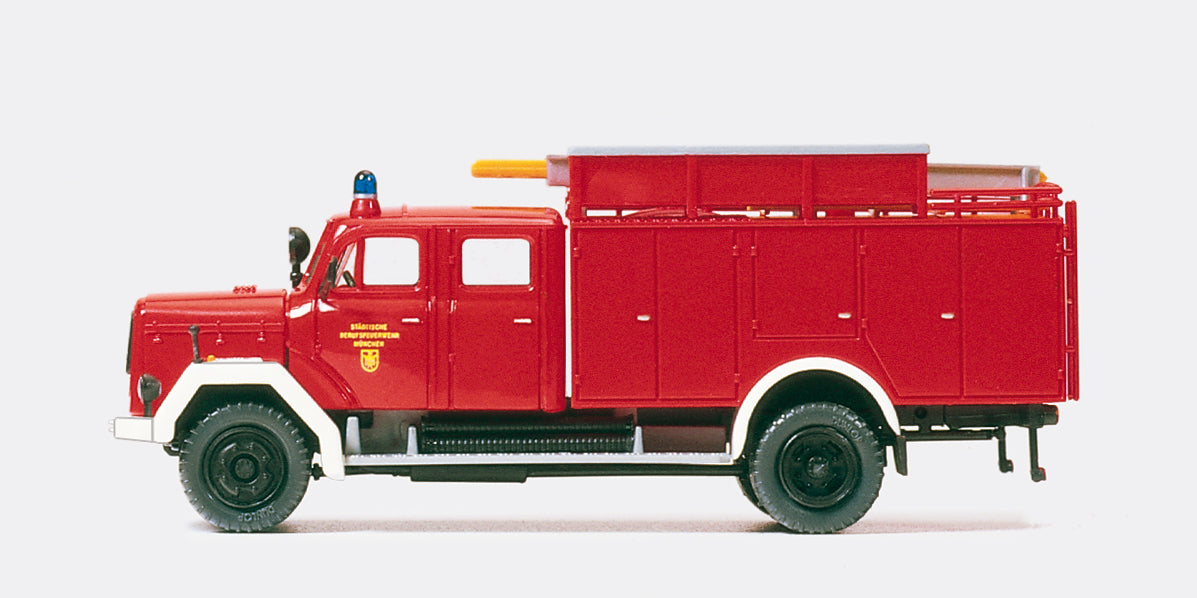 Preiser Fire Service Water/Dry Powder Vehicle Magirus 150 D10A Kit PR31261