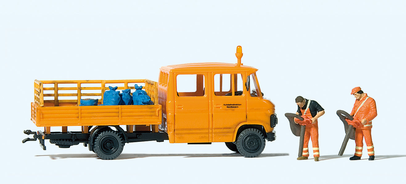 Preiser Mercedes Benz L407D Leaf Collection Scene Figure Set PR33262