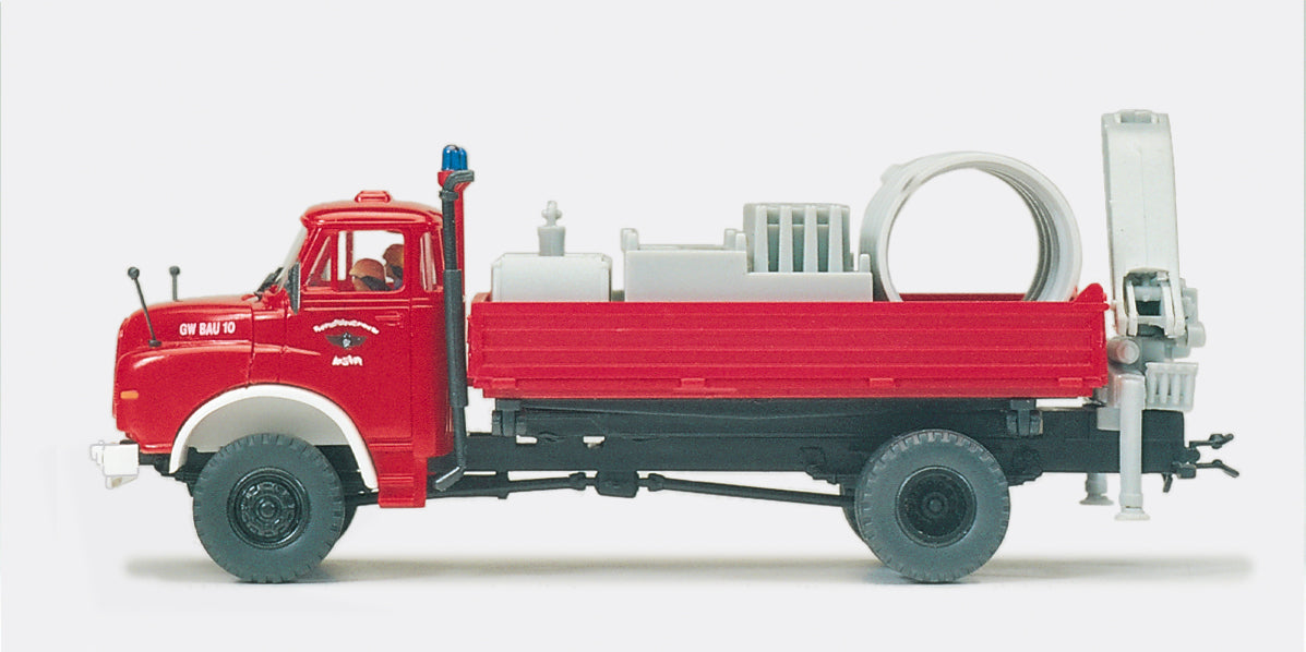 Preiser Fire Service Tool/Gear Carrier MAN 9.168 HAK PR35007