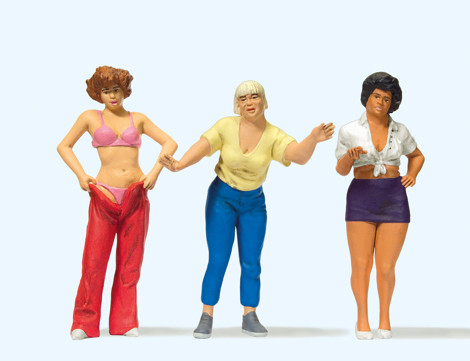 Preiser Women at the Campsite (3) Figure Set PR44902