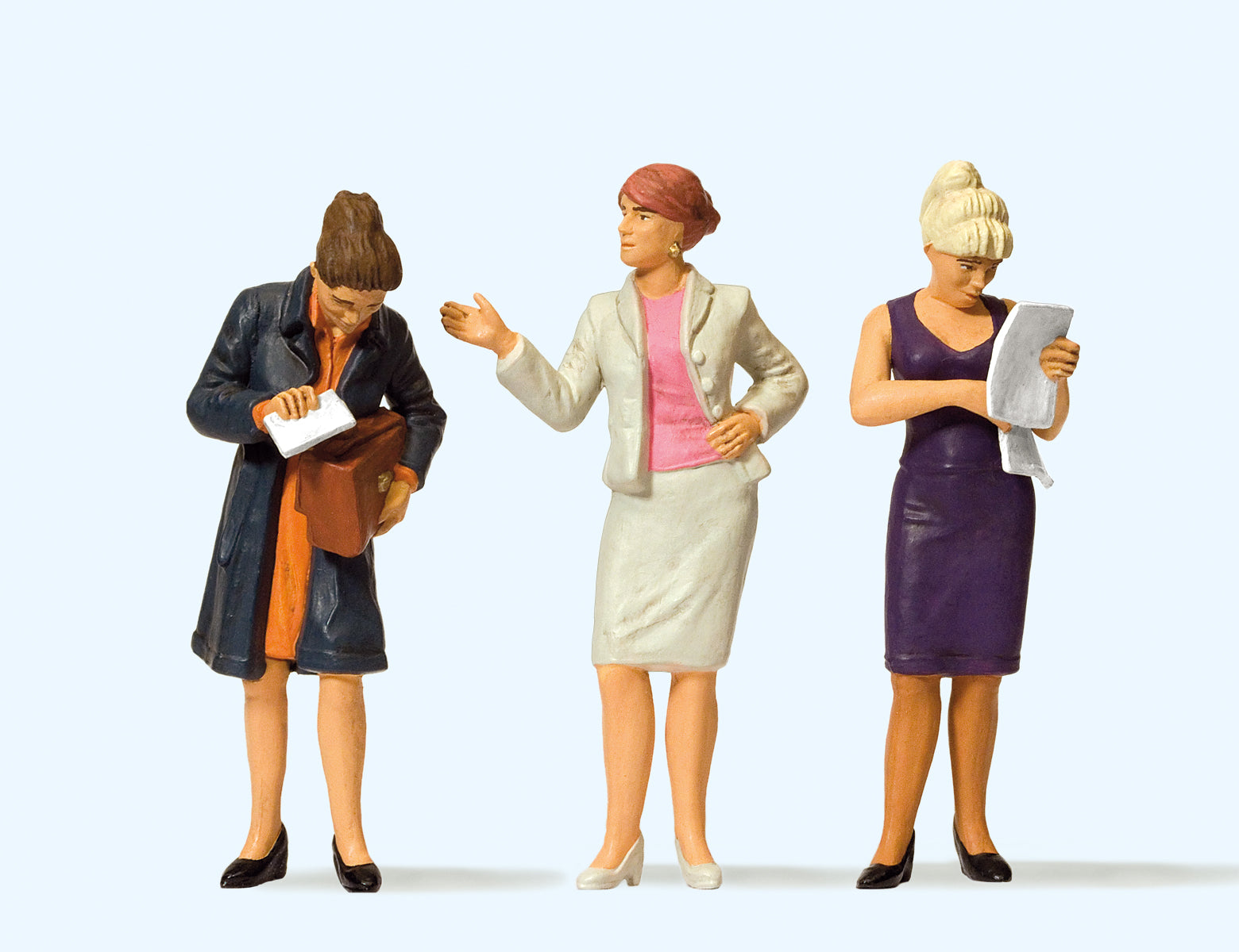 Preiser 28167 Donna Che Allaccia Le Scarpe - Figure In Miniatura 1:87 - Modellismo Ferroviario