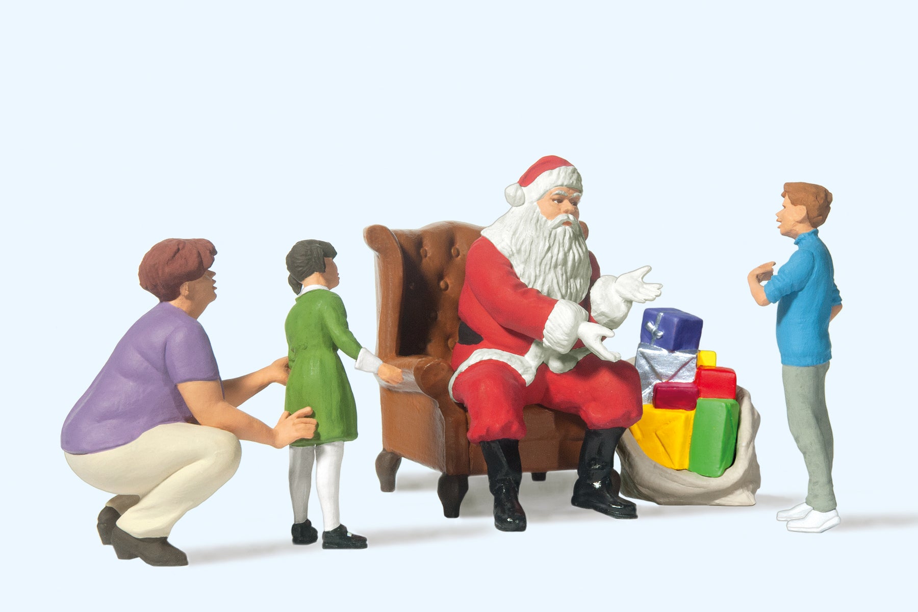 Preiser Family Visiting Father Christmas Figure Set PR44931