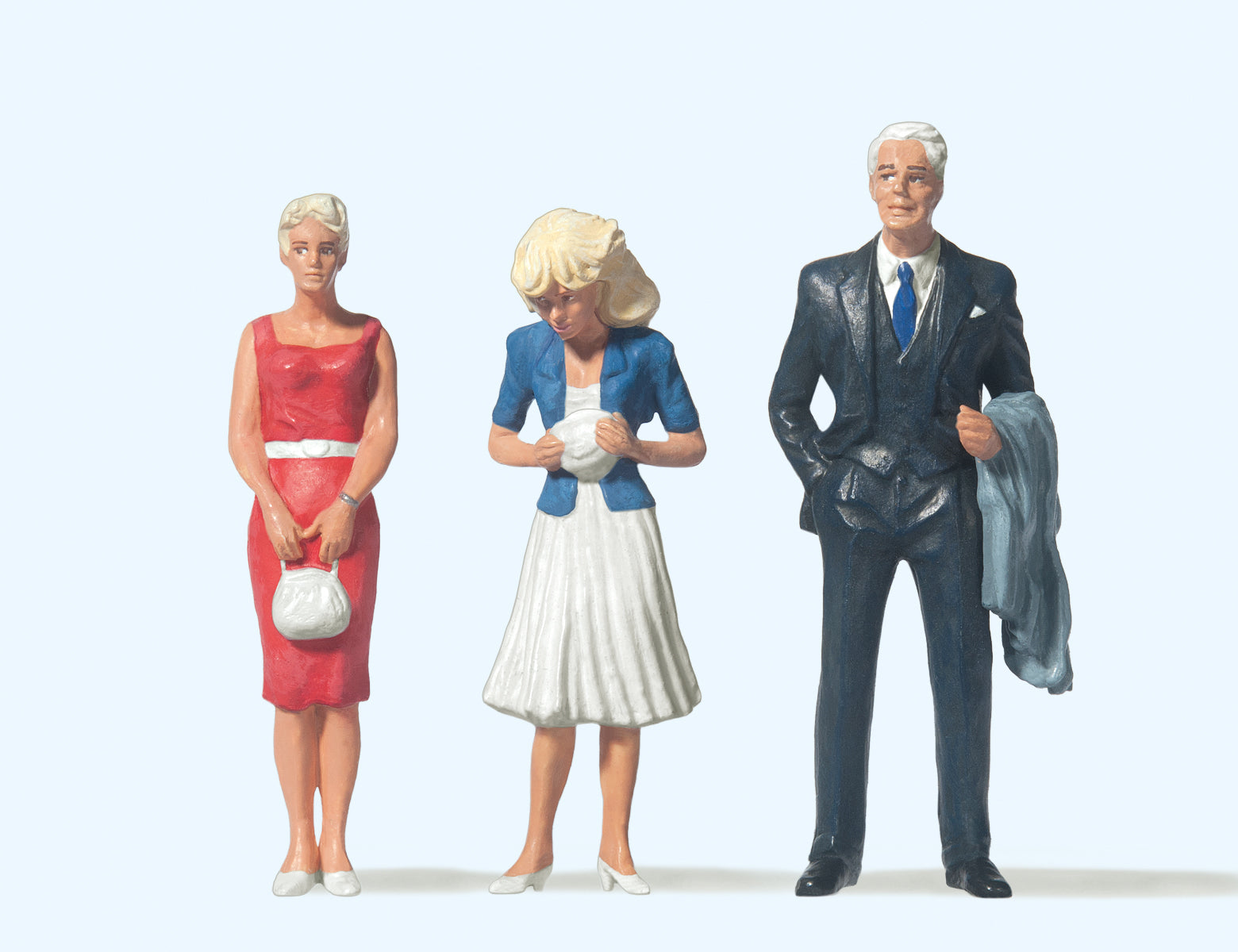 Preiser Passers By (3) Figure Set PR45032