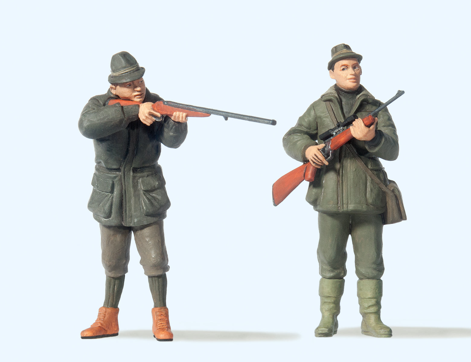 Preiser Hunstmen Standing (2) Figure Set PR45135