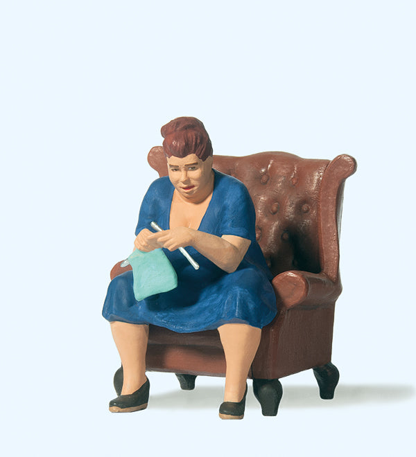 Preiser Seated Woman Knitting Figure PR45527
