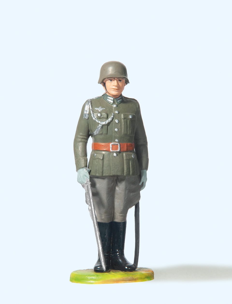 Preiser German Reich 1939-45 Officer Standing with Sword Figure PR56000
