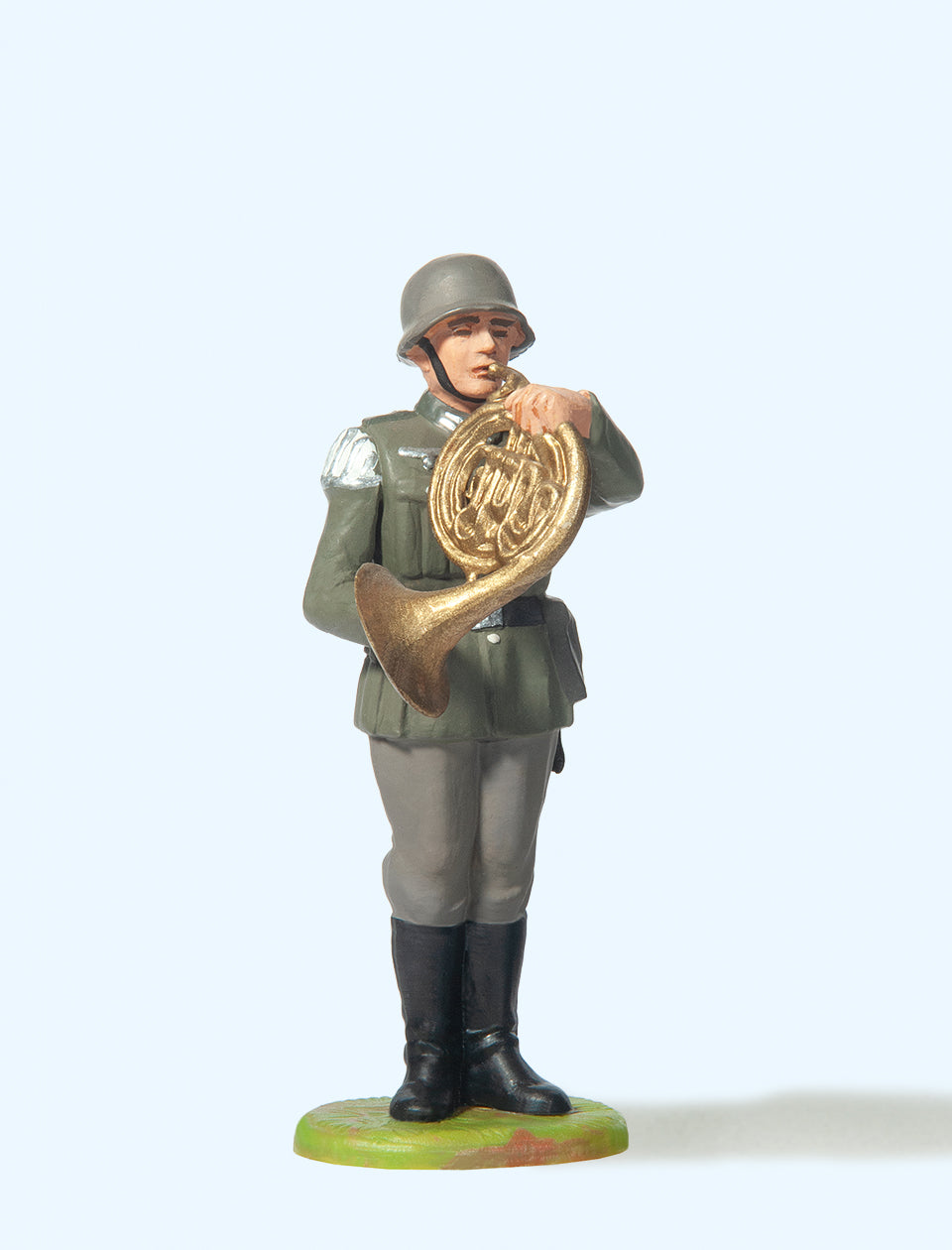 Preiser German Reich 1939-45 Buglist Standing Figure PR56035