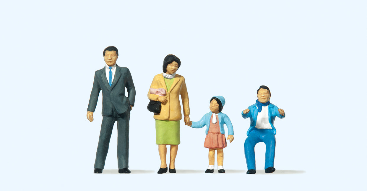 Preiser Japanese Family (4) Figure Set PR65301