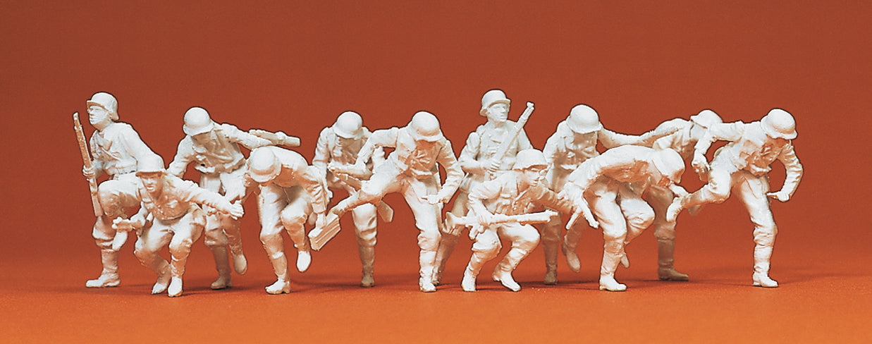 Preiser German Reich 1939-45 Infantry Tank Riflemen (12) Kit PR72501