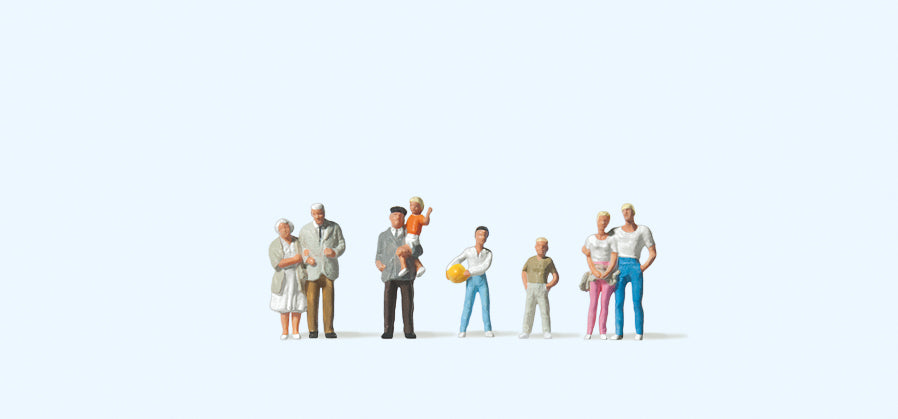 Preiser Spectators (8) Figure Set PR79086