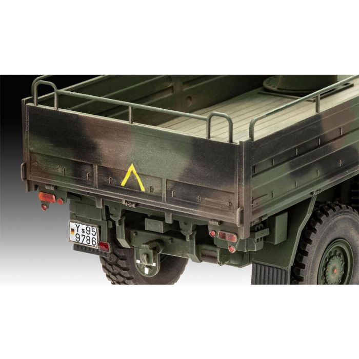 Revell German Man 10T Milgl 8X8 Truck (1:35 Scale) RL03367