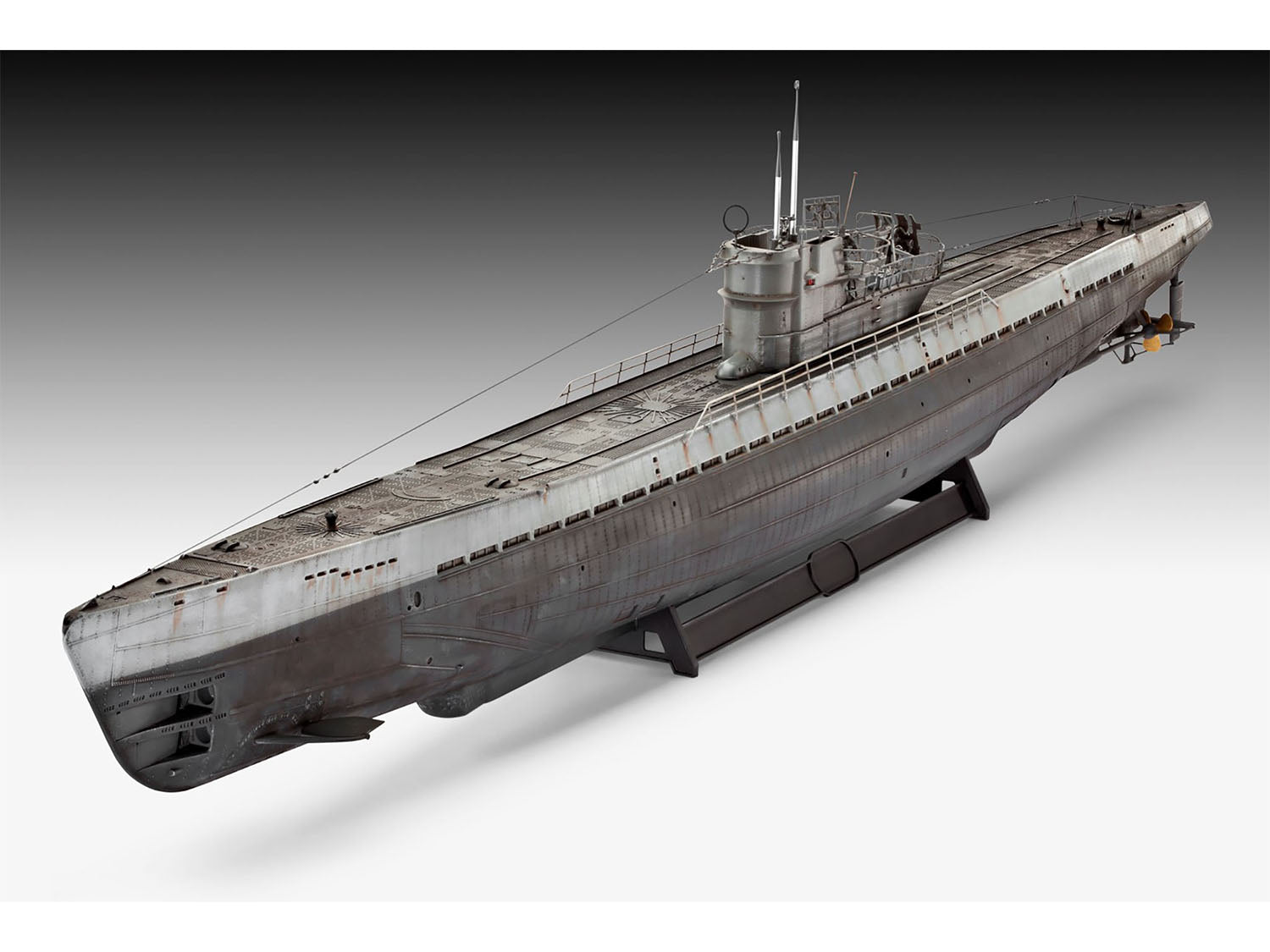 Revell German Type IX C/40 Submarine Platinum Edition (1:72) RL05180
