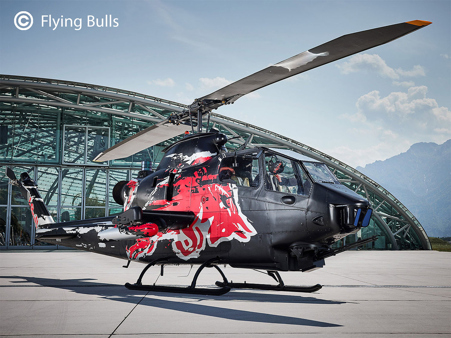 Revell Flying Bulls 25th AH-1F Cobra Gift Set (1:48 Scale) RL05640 - Aircraft Kits