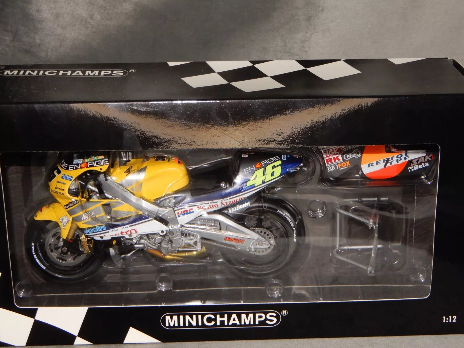 Minichamps 1/12 Die Cast Honda NSR 500 Team Nastro Azzuro 500cc GP 2001 122016146 - Collections edition