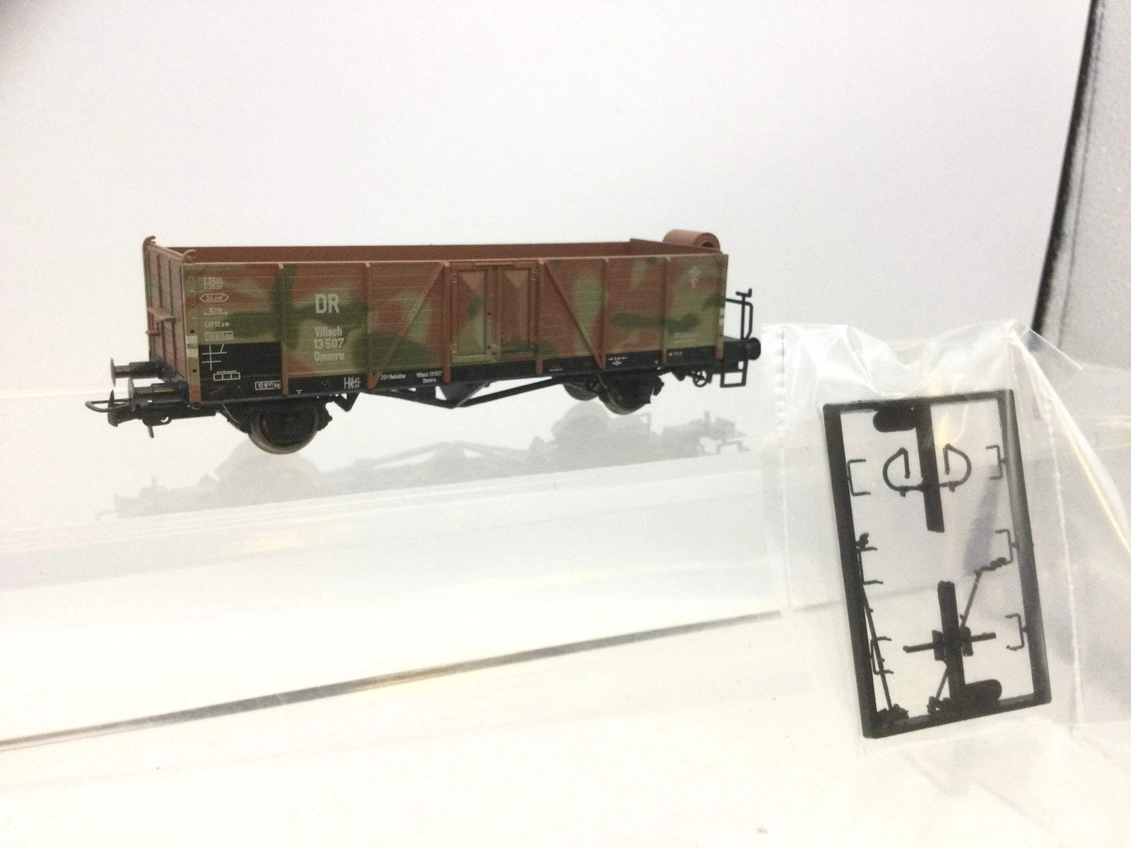 Liliput ÖBB service flat wagon for motor trolleys, with side panels, era V-VI L235183