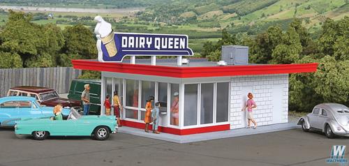 Walthers Cornerstone Vintage Dairy Queen Kit WH933-3484