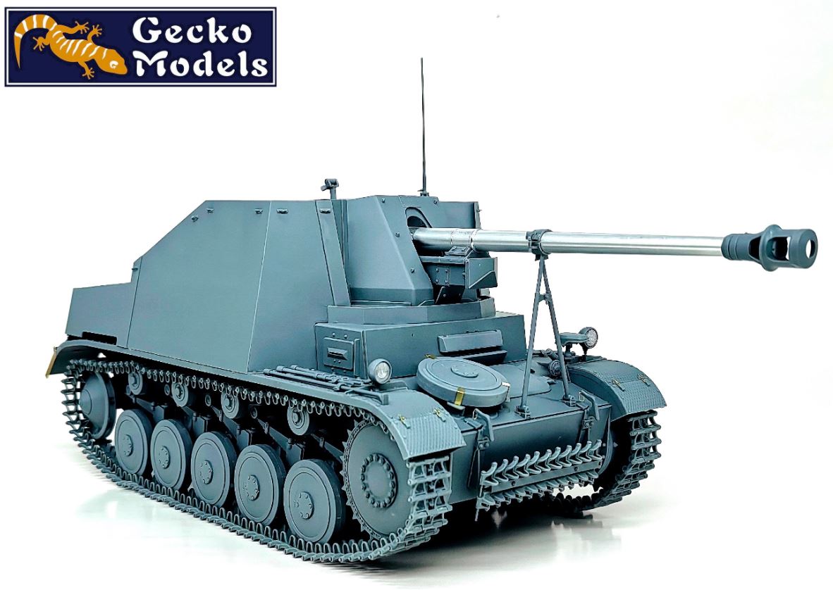 Model tank with 'Gecko Models' logo on a white background