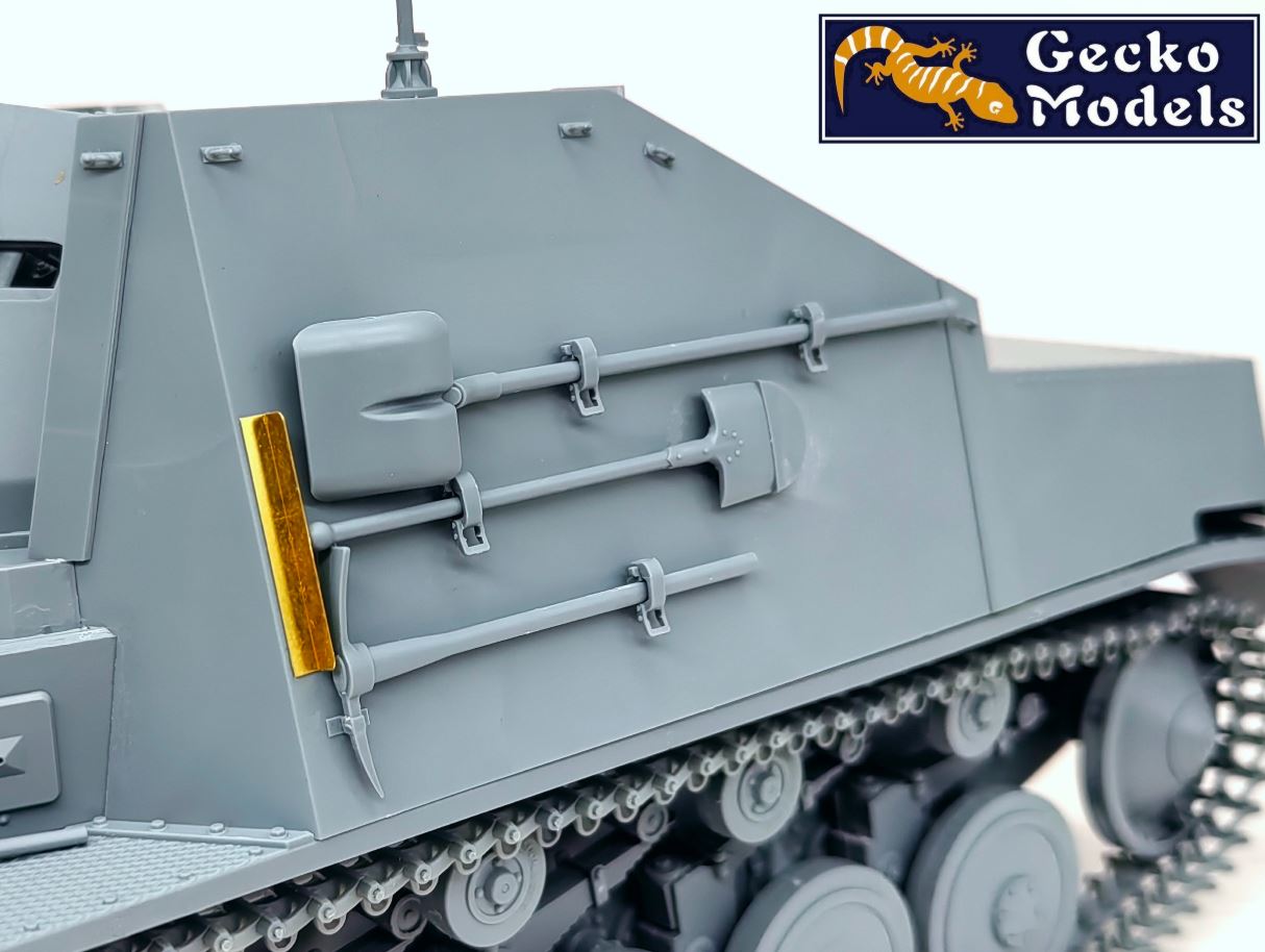 Model tank with tools on a white background, featuring Gecko Models logo.