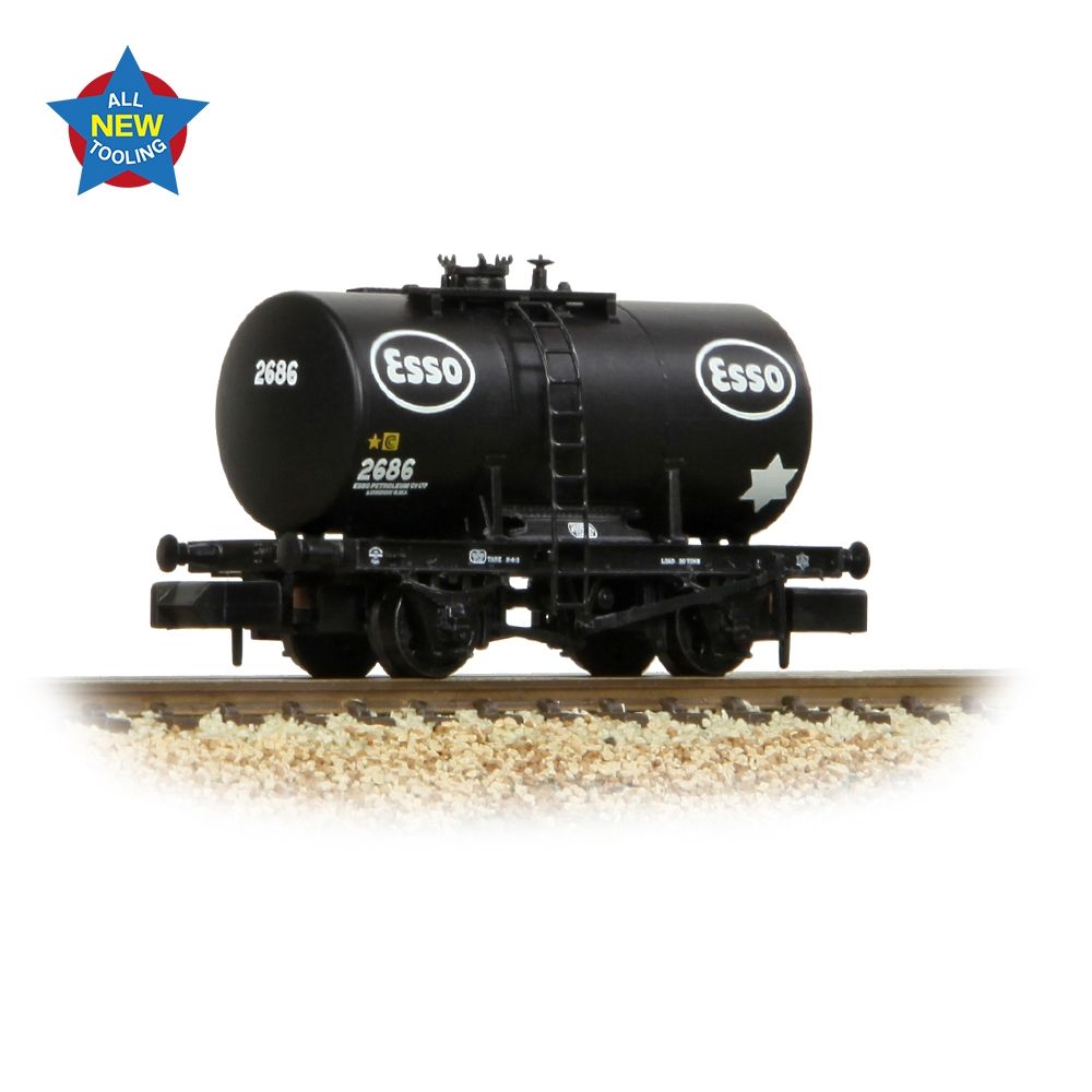 Graham Farish 20t Anchor-Mounted Tank Wagon 'Esso' Black 378-005A