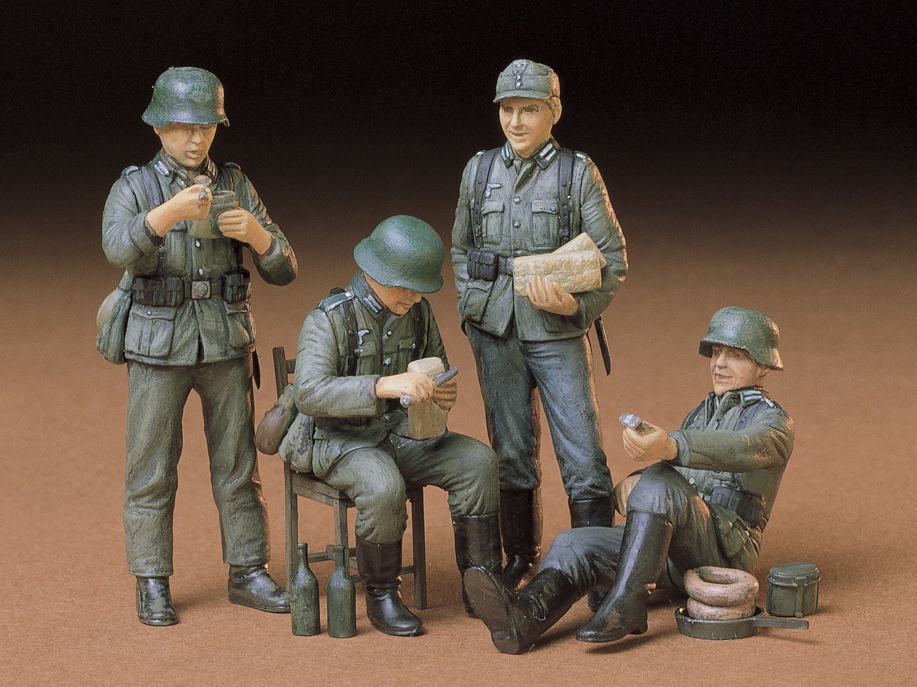 Tamiya 1/35 German Soldiers At Rest 35129