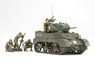 US LIGHT TANK M5A1 WITH 4 FIGURES