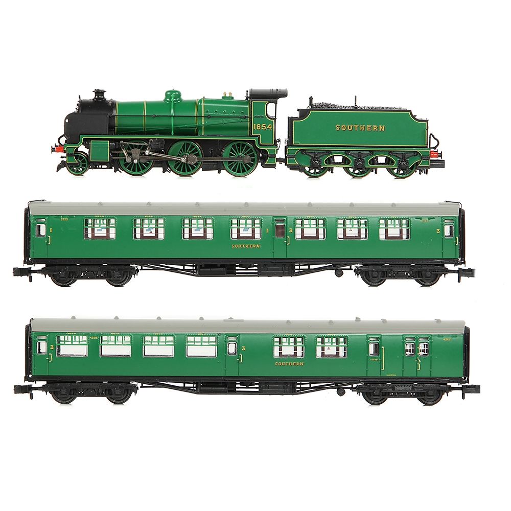 The Thanet Flyer Train Set - Graham Farish N Gauge