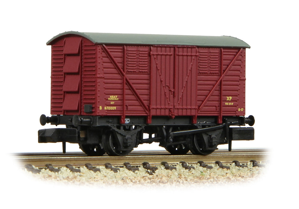 Graham Farish BR 10t Meat Van BR Crimson 373-740A